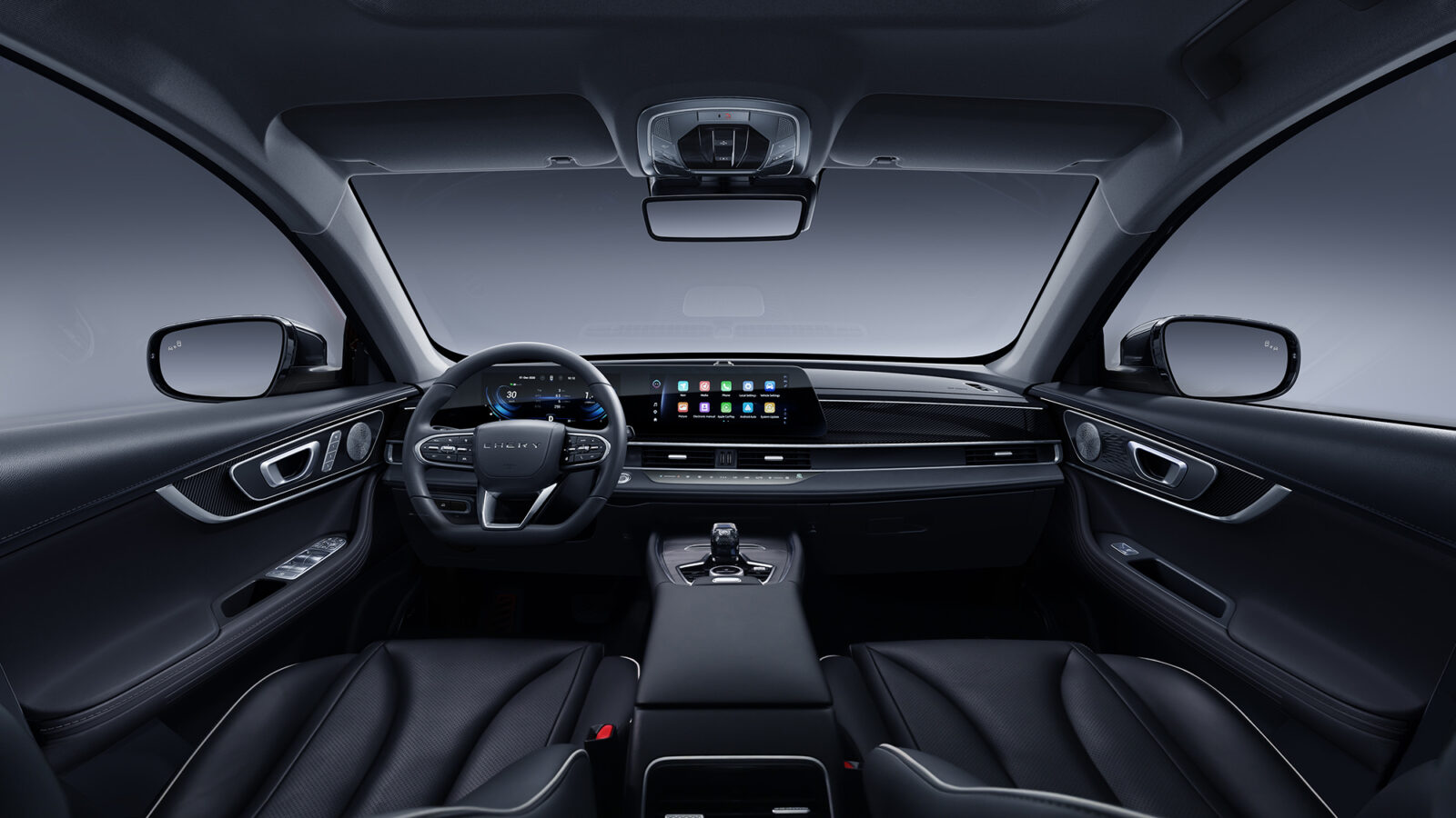 Chery TIGGO 7 PHEV salons melnā krāsā